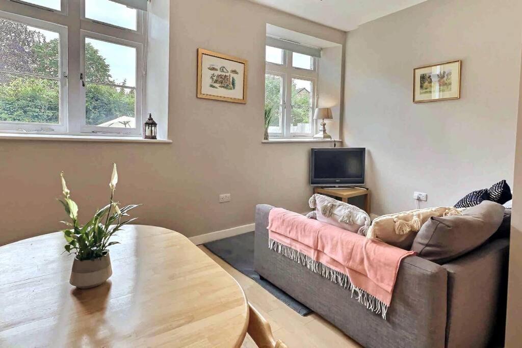 Cotswold Chapel, Sleeps Up To 5 In Kingsize Beds Apartman Chipping Norton Kültér fotó