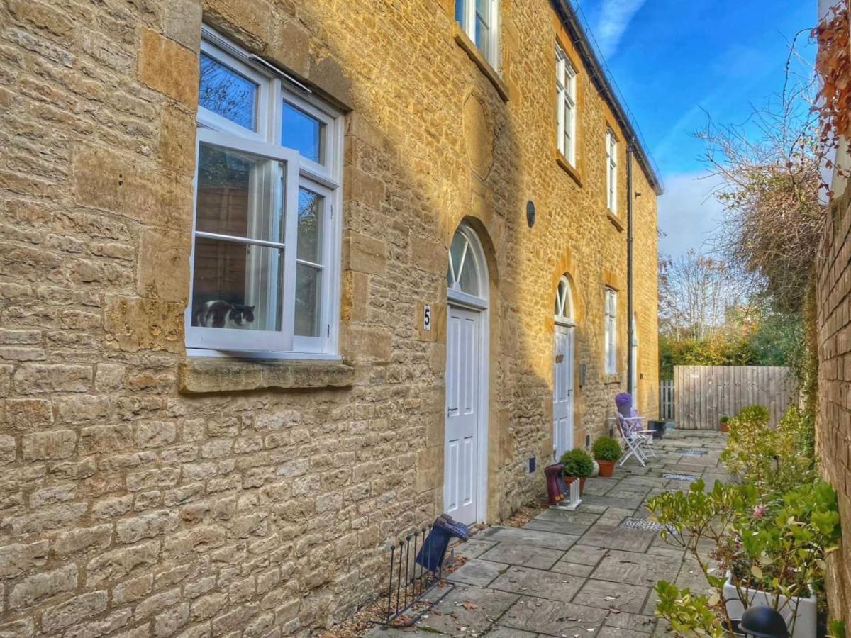 Cotswold Chapel, Sleeps Up To 5 In Kingsize Beds Apartman Chipping Norton Kültér fotó